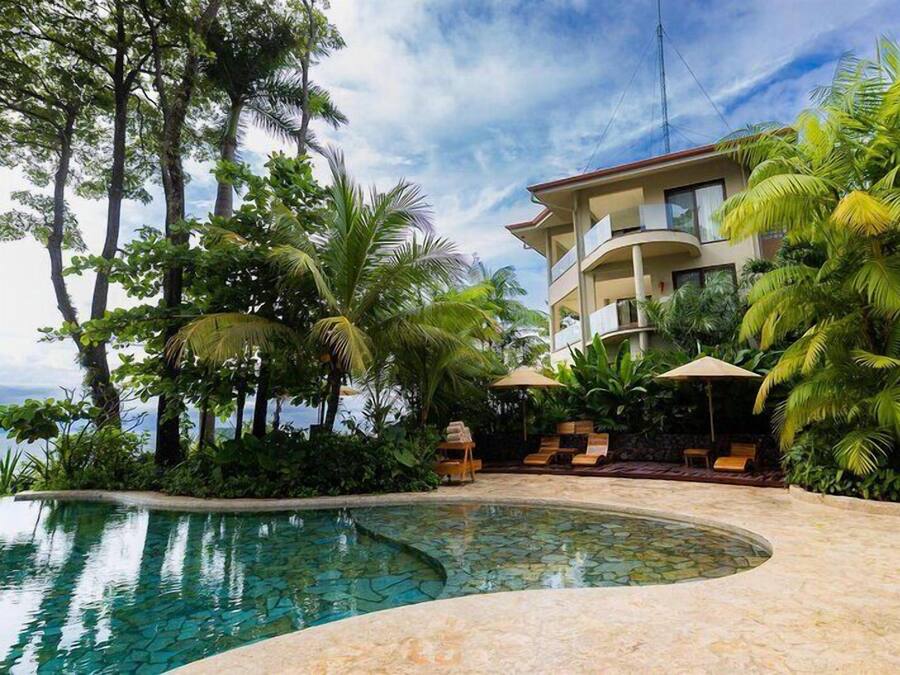 2 outdoor pools, pool umbrellas, sun loungers
