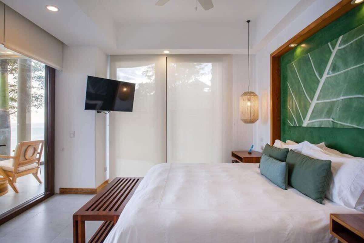 Ocean View Superior | Premium bedding, minibar (free items), in-room safe, desk