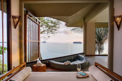 Ocean View Premium Suite | Spa