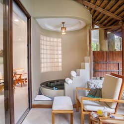 Garden Room | Premium bedding, free minibar, in-room safe, desk