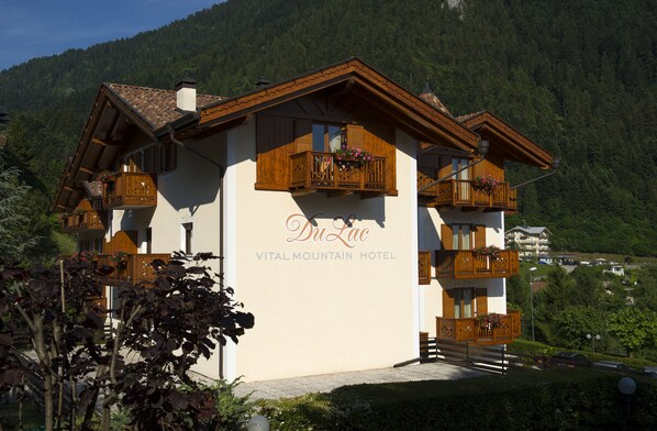 Front of property - Du Lac Vital Mountain Hotel (Molveno)