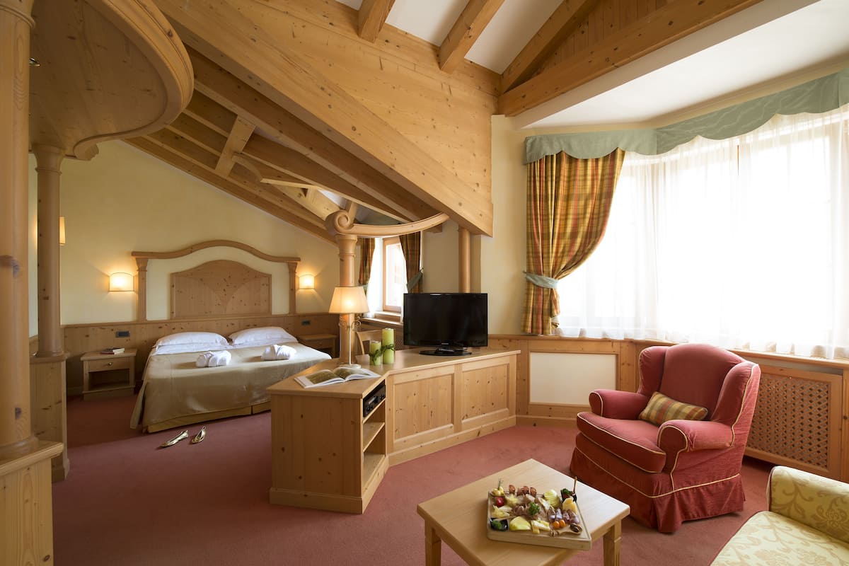 1 bedroom, in-room safe, desk, free wifi