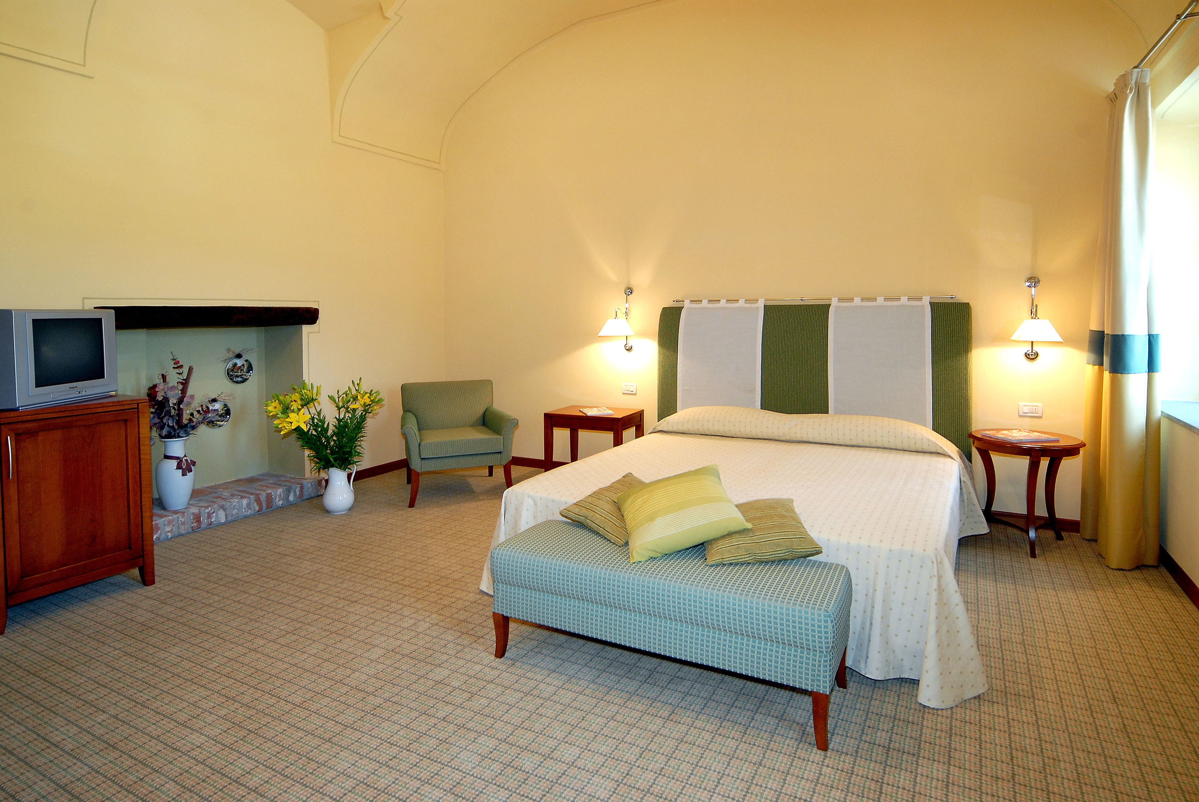 junior suite | minibar, desk, soundproofing, free wifi