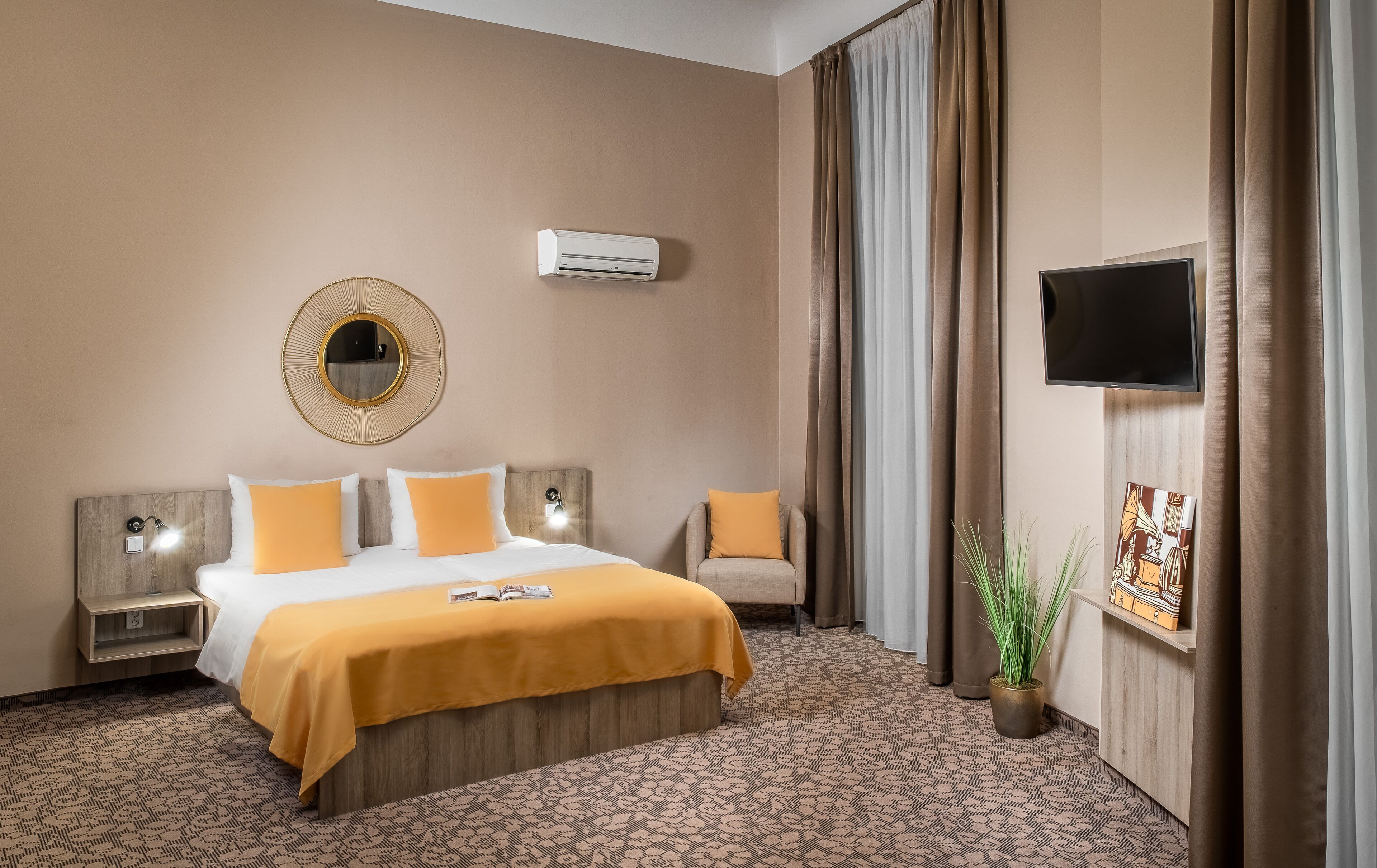 apartment | 1 bedroom, hypo-allergenic bedding, in-room safe, desk