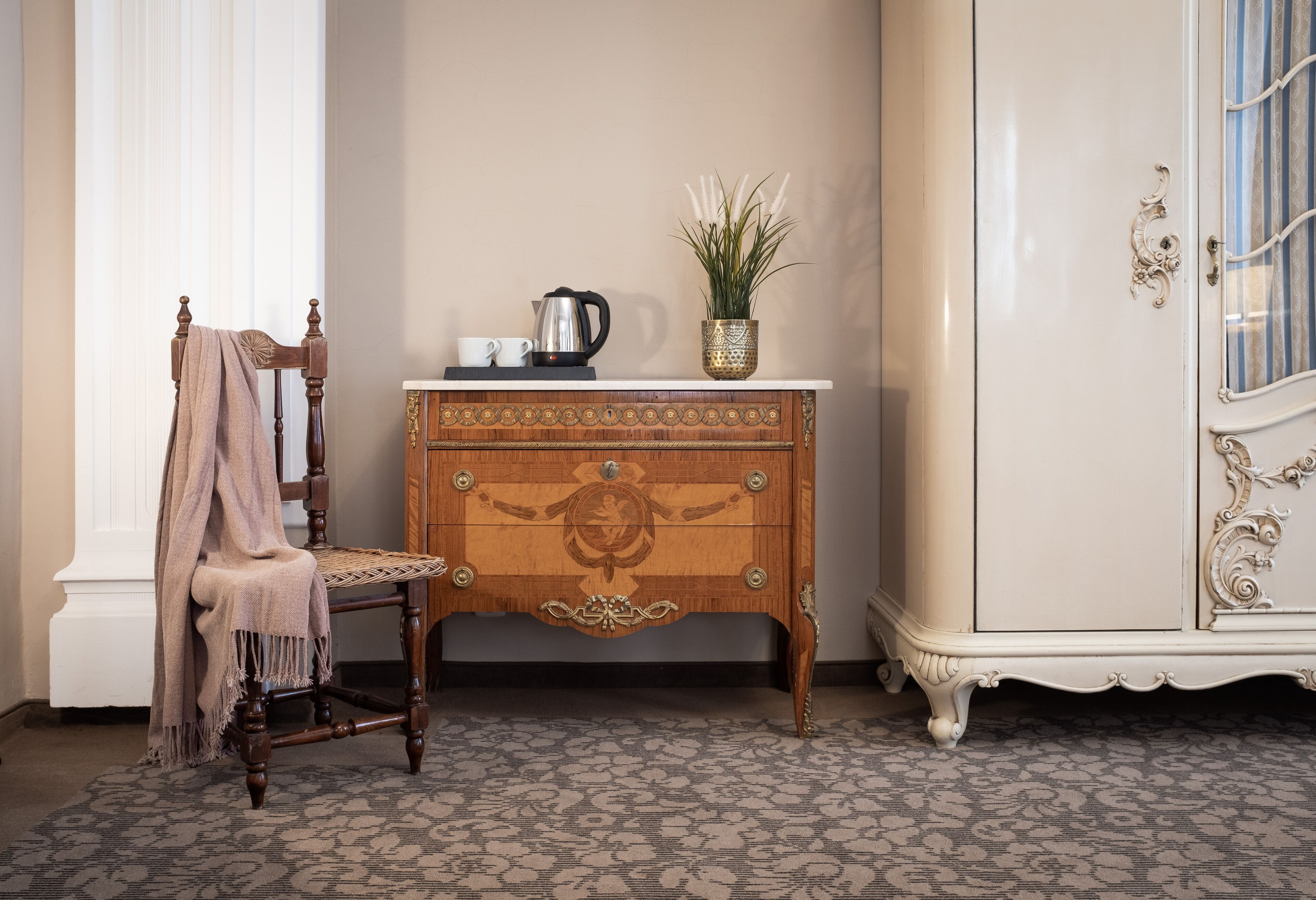 superior double room | 1 bedroom, hypo-allergenic bedding, in-room safe, desk