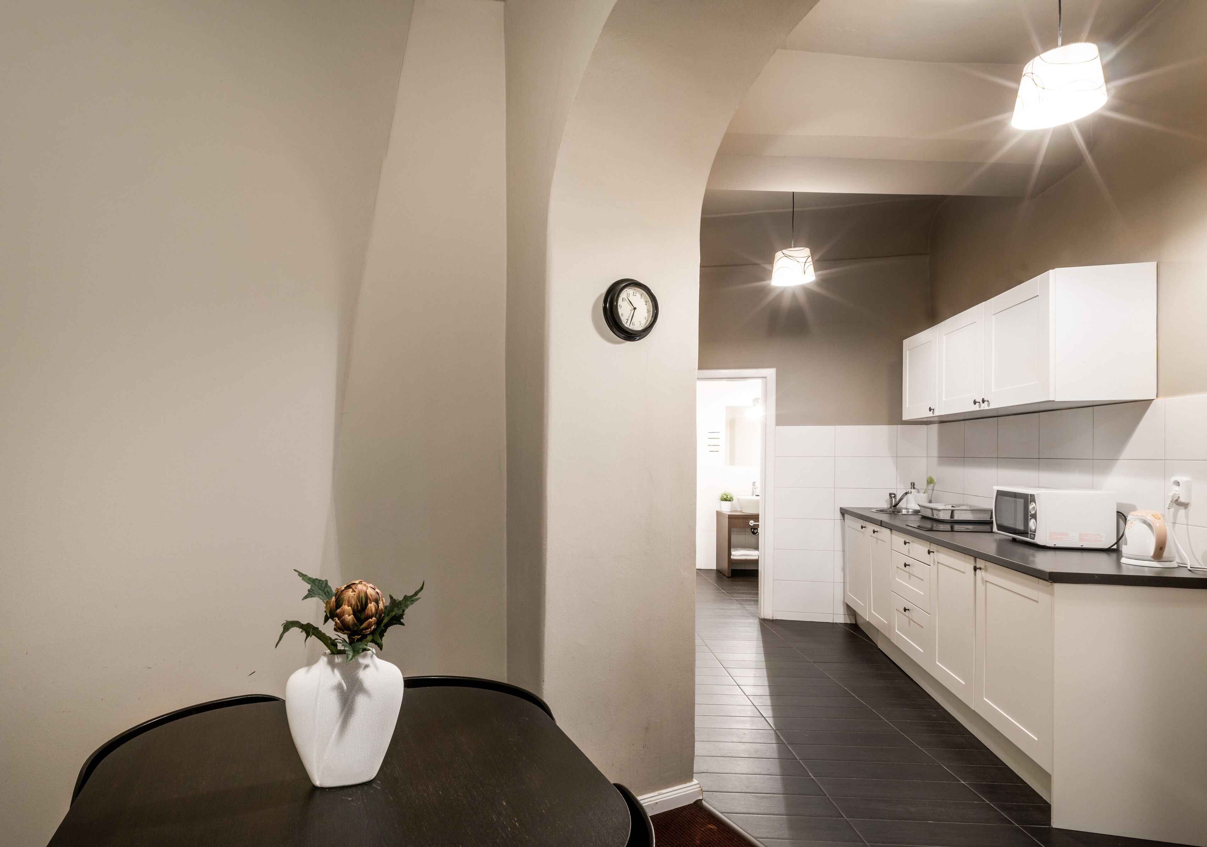 apartment | private kitchen | electric kettle, high chair