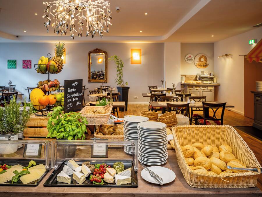 Petit déjeuner buffet servi tous les jours en supplément