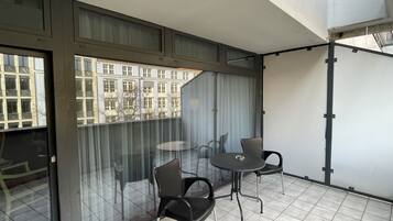 Panoramic Double Room, Non Smoking | Minibar, in-room safe, desk, soundproofing