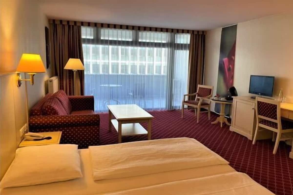 1 bedroom, minibar, in-room safe, desk