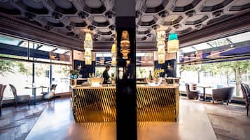 Bar (en la propiedad)