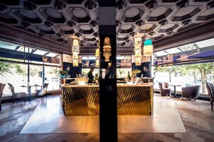 Bar (in der Unterkunft)