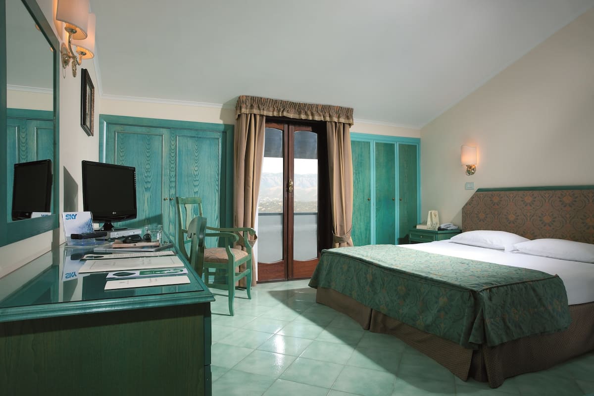 Premium bedding, down duvets, memory-foam beds, minibar