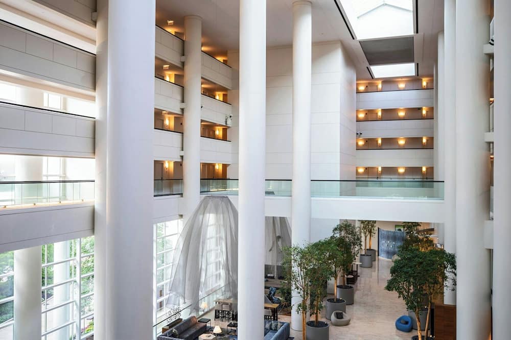 Renaissance Schaumburg Convention Center Hotel