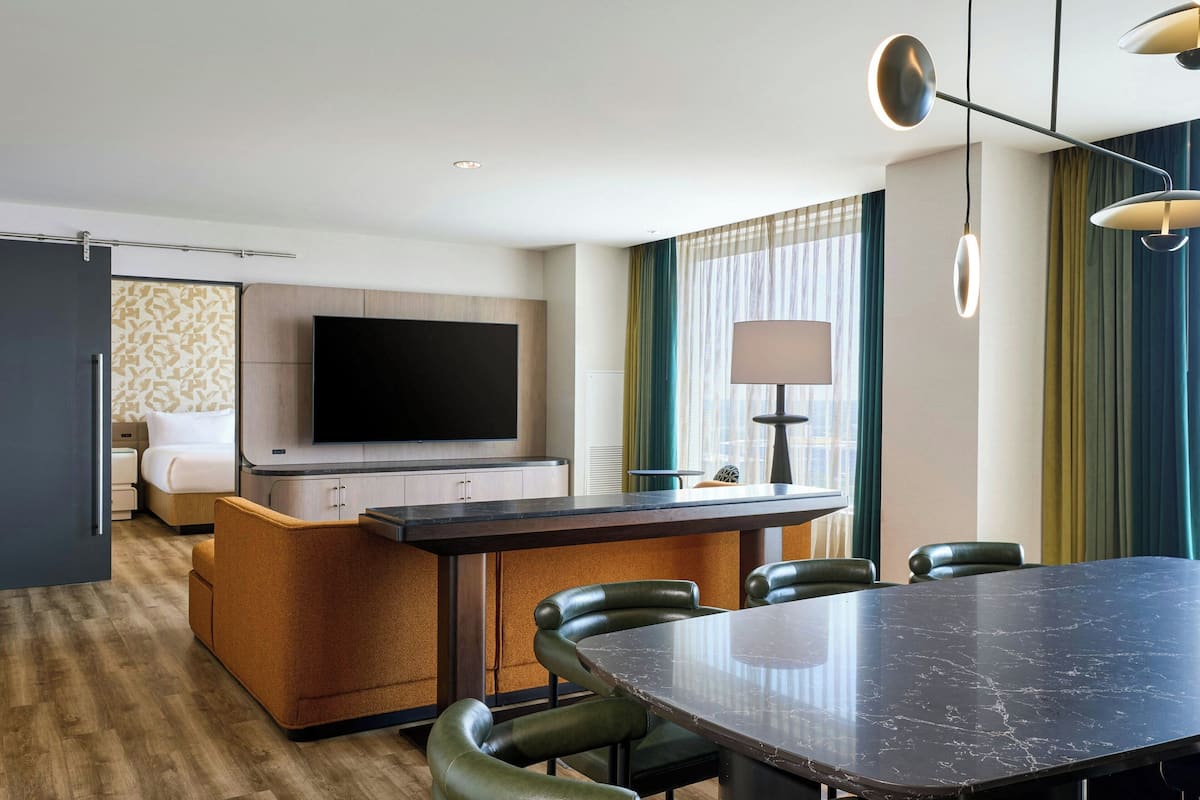 Suite, 1 Bedroom, Non Smoking | Living area | Flat-screen TV, Netflix, pay movies, streaming services