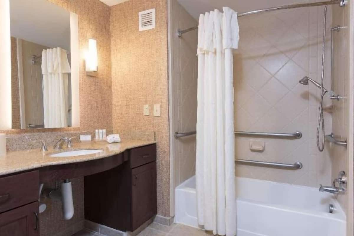 Banheiro | Chuveiro/banheira combinados, ducha de hidromassagem