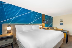 Standard Room, 1 King Bed, Non Smoking | Desk, blackout drapes, iron/ironing board, cribs/infant beds - Comfort Inn Dayton South (Dayton)