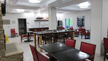 Free daily buffet breakfast