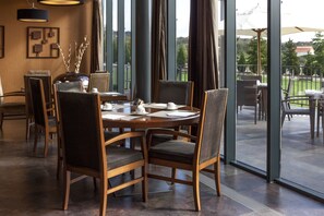 Daily buffet breakfast (EUR 13 per person) - Eurostars Vila de Allariz Hotel Balneario (Allariz)