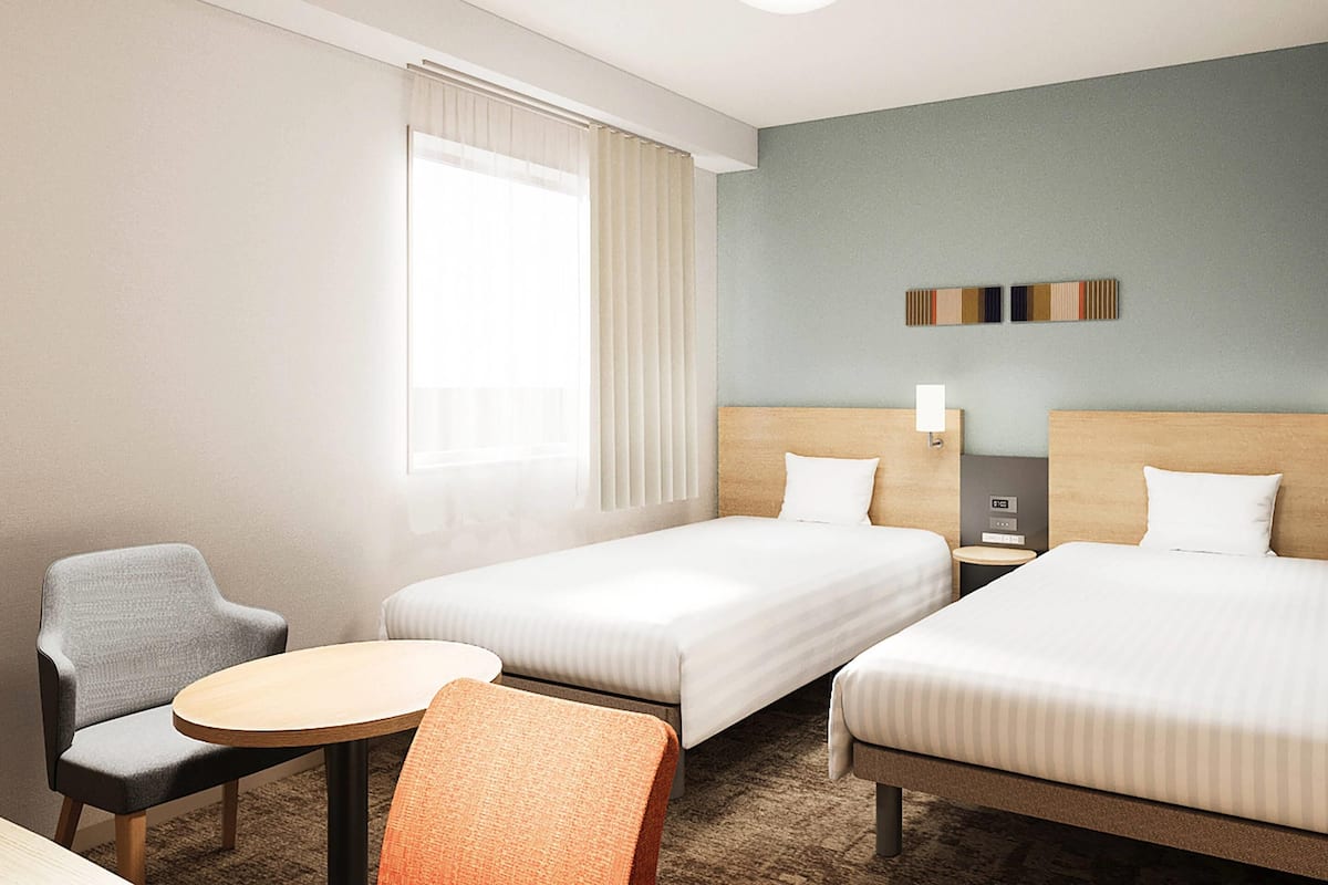 Literie de qualité supérieure, bureau, rideaux occultants