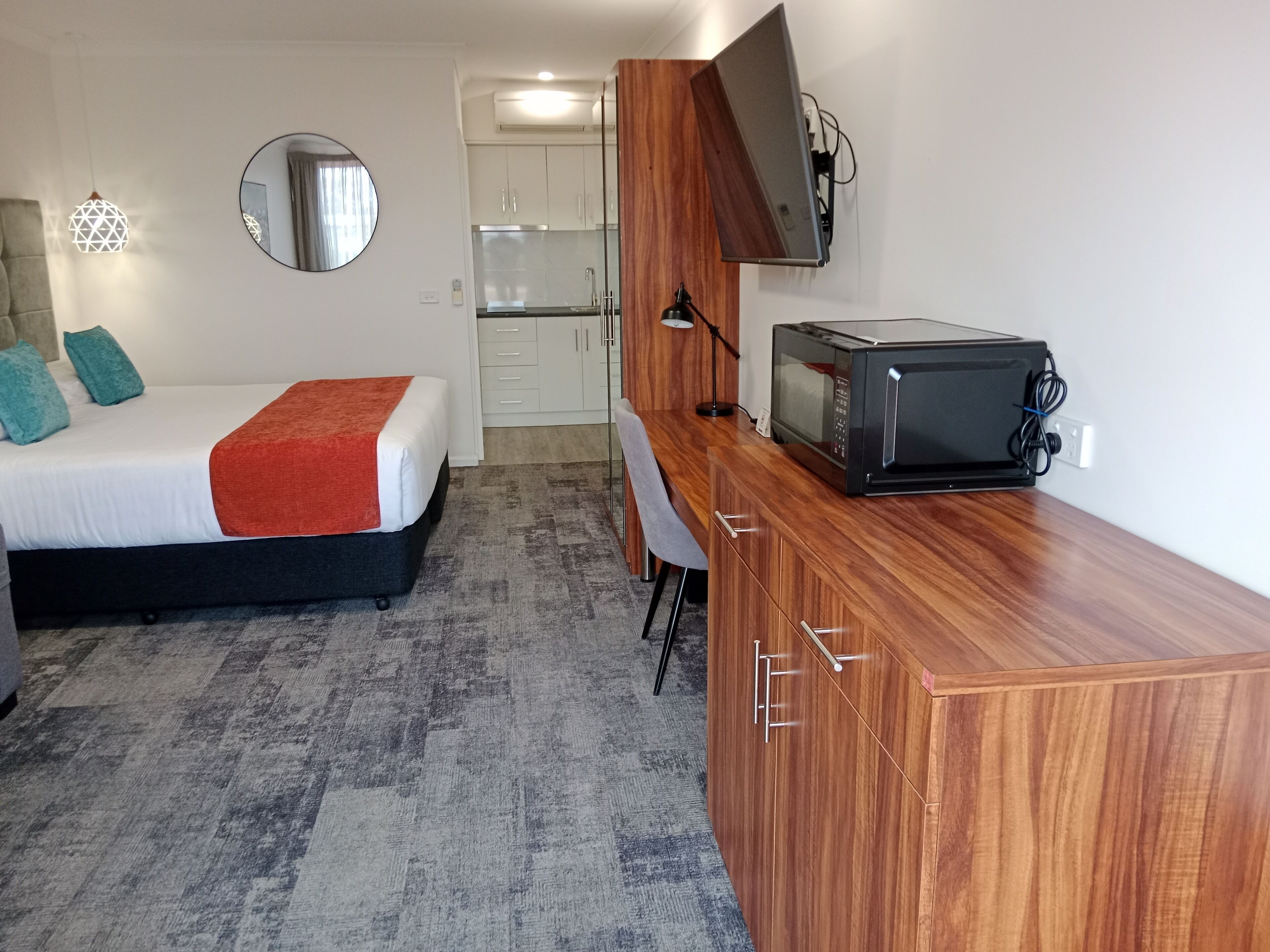 King Studio | Minibar, soundproofing, iron/ironing board, free WiFi