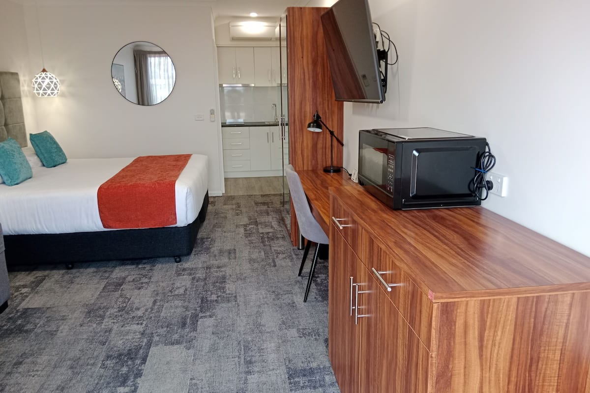 King Studio | Minibar, soundproofing, iron/ironing board, free WiFi