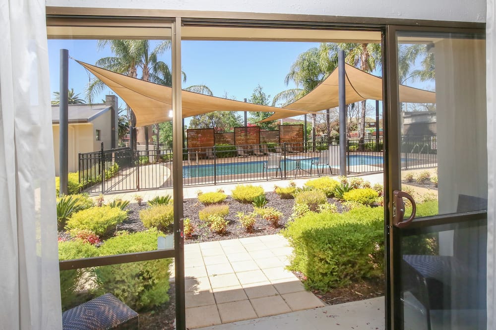 Comfort Inn Deakin Palms
