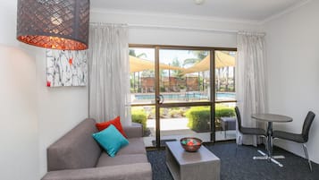 King Executive Room | Living area
