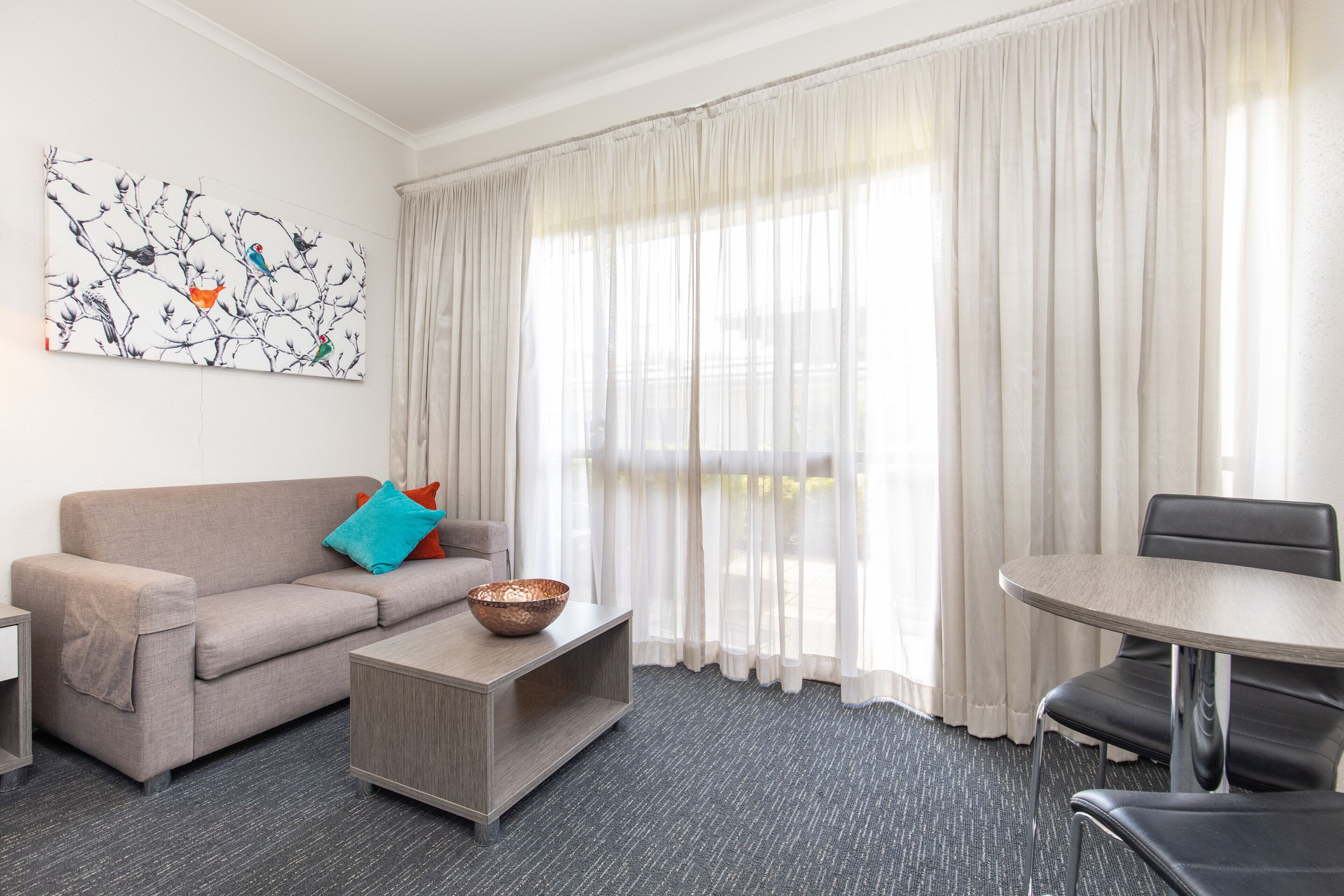 king executive room | minibar, soundproofing, iron/ironing board, free wifi