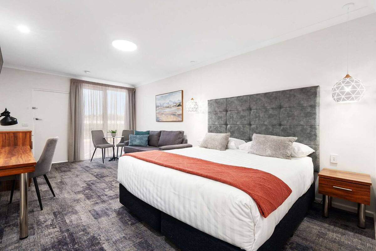Pillow-top beds, minibar, soundproofing, iron/ironing board
