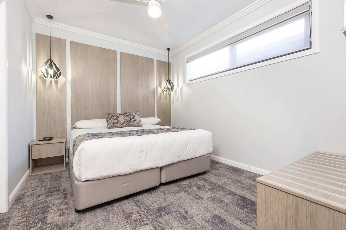 Pillow-top beds, minibar, soundproofing, iron/ironing board