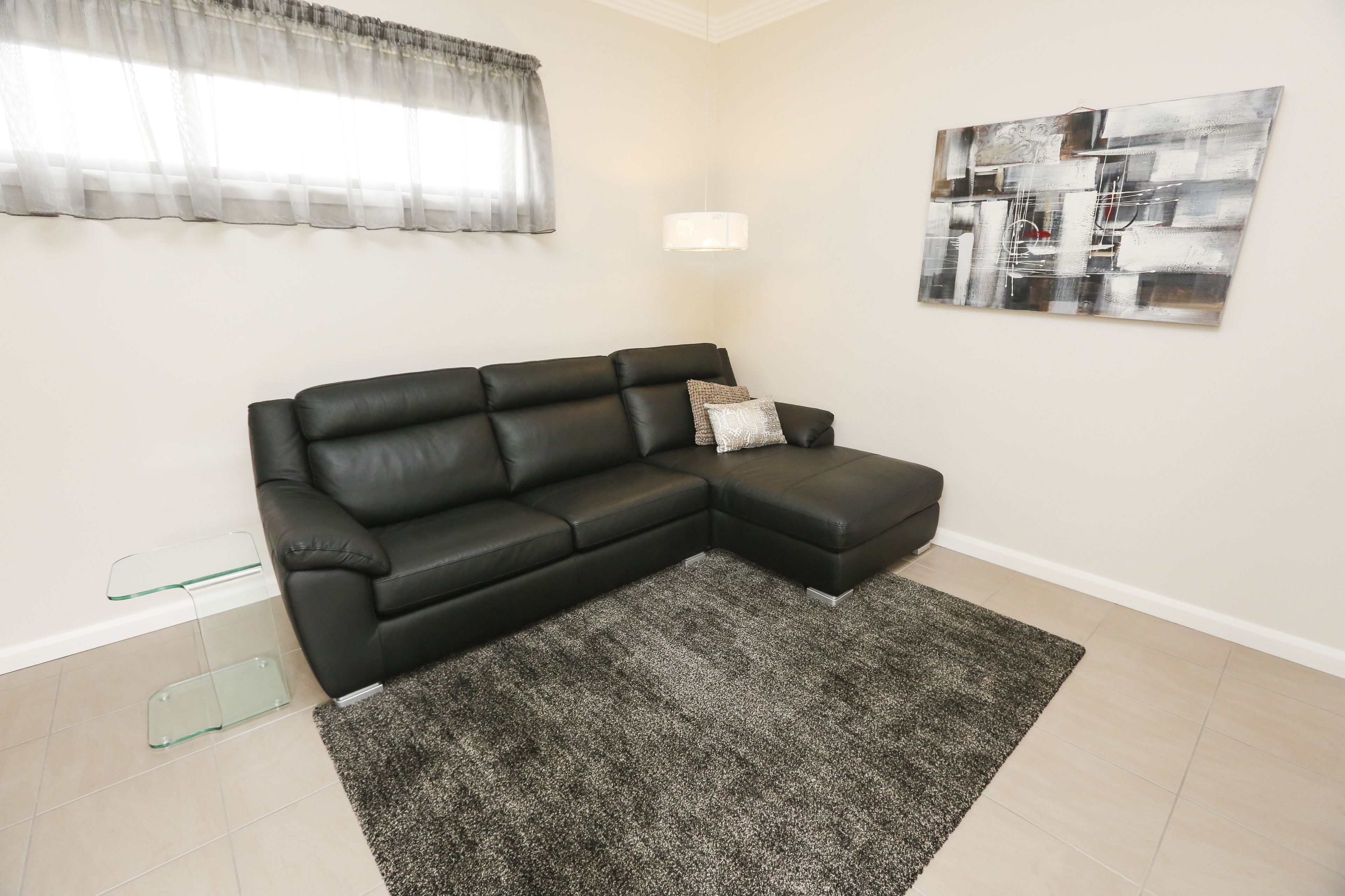 one bedroom apartment | living area