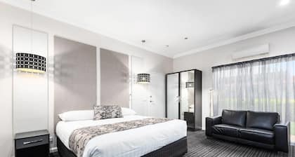 Comfort Inn Deakin Palms