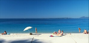 Beach nearby - Villa Nina (Antibes)
