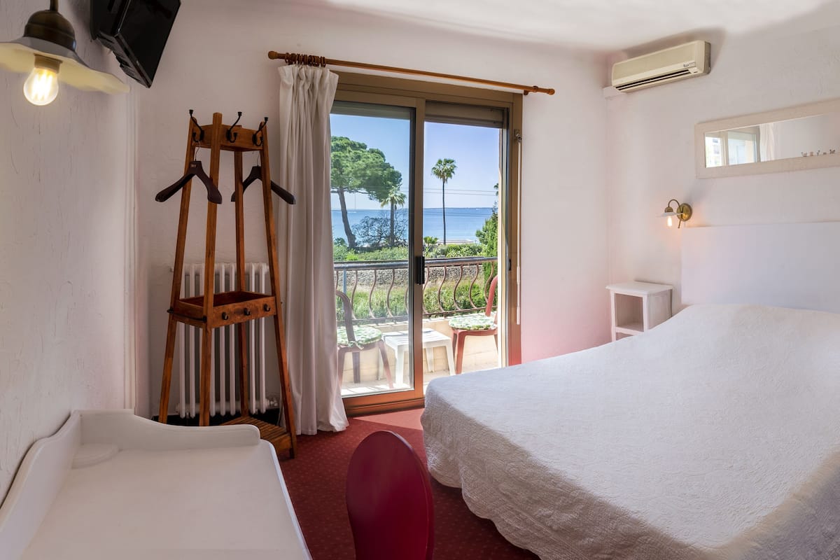 Chambre Double ou lits jumeaux avec Balcon | Coffres-forts dans les chambres, bureau, chambres insonorisées