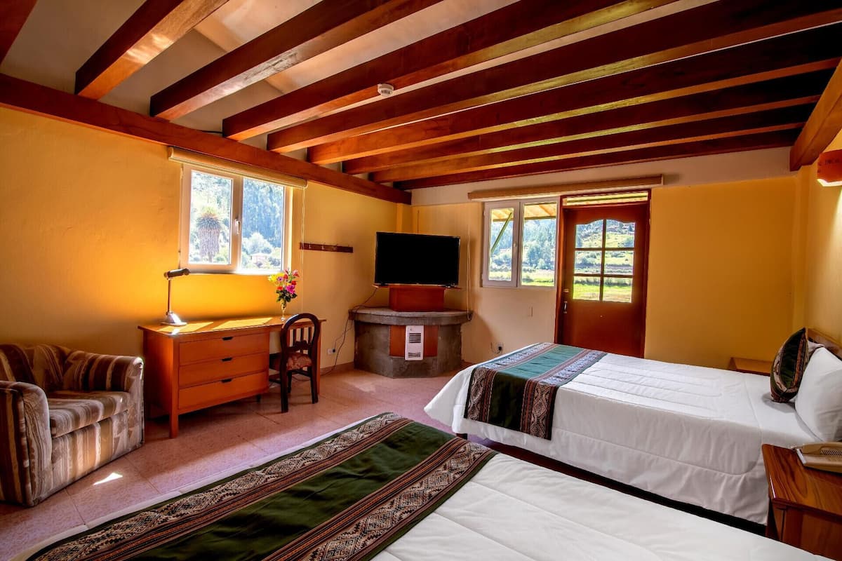 Coffres-forts dans les chambres, bureau, Wi-Fi gratuit, draps fournis