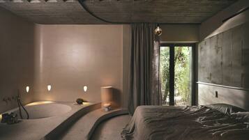 Minibar, két bảo mật tại phòng, bàn