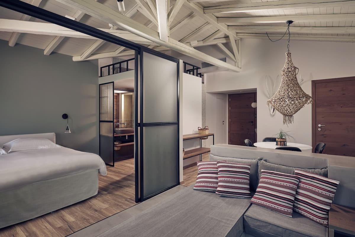 1 bedroom, minibar, in-room safe, desk