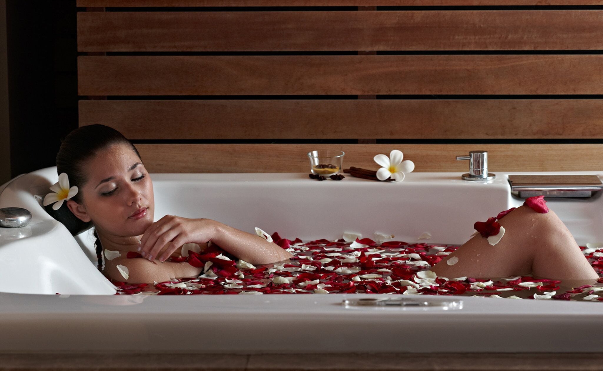 couples treatment room(s), body treatments, aromatherapy