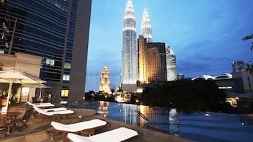 Kolam renang terbuka 