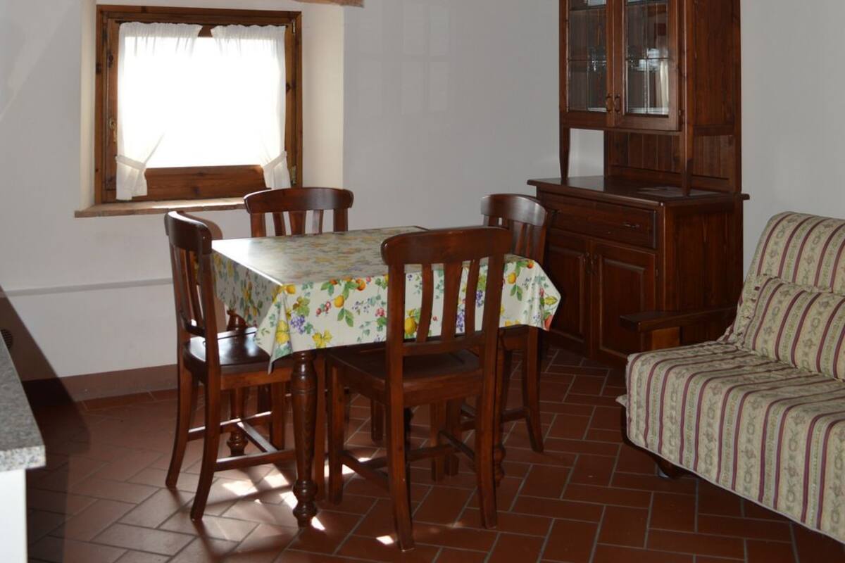Condo, 2 quartos | Sala de estar | TV LED 21 polegadas com canais digitais, TV