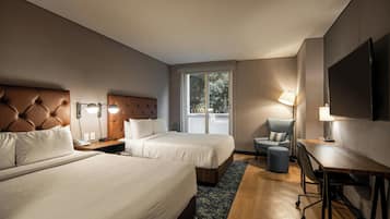 Habitación estándar, 2 camas de matrimonio, vistas a la ciudad | Ropa de cama de alta calidad y edredones de plumas