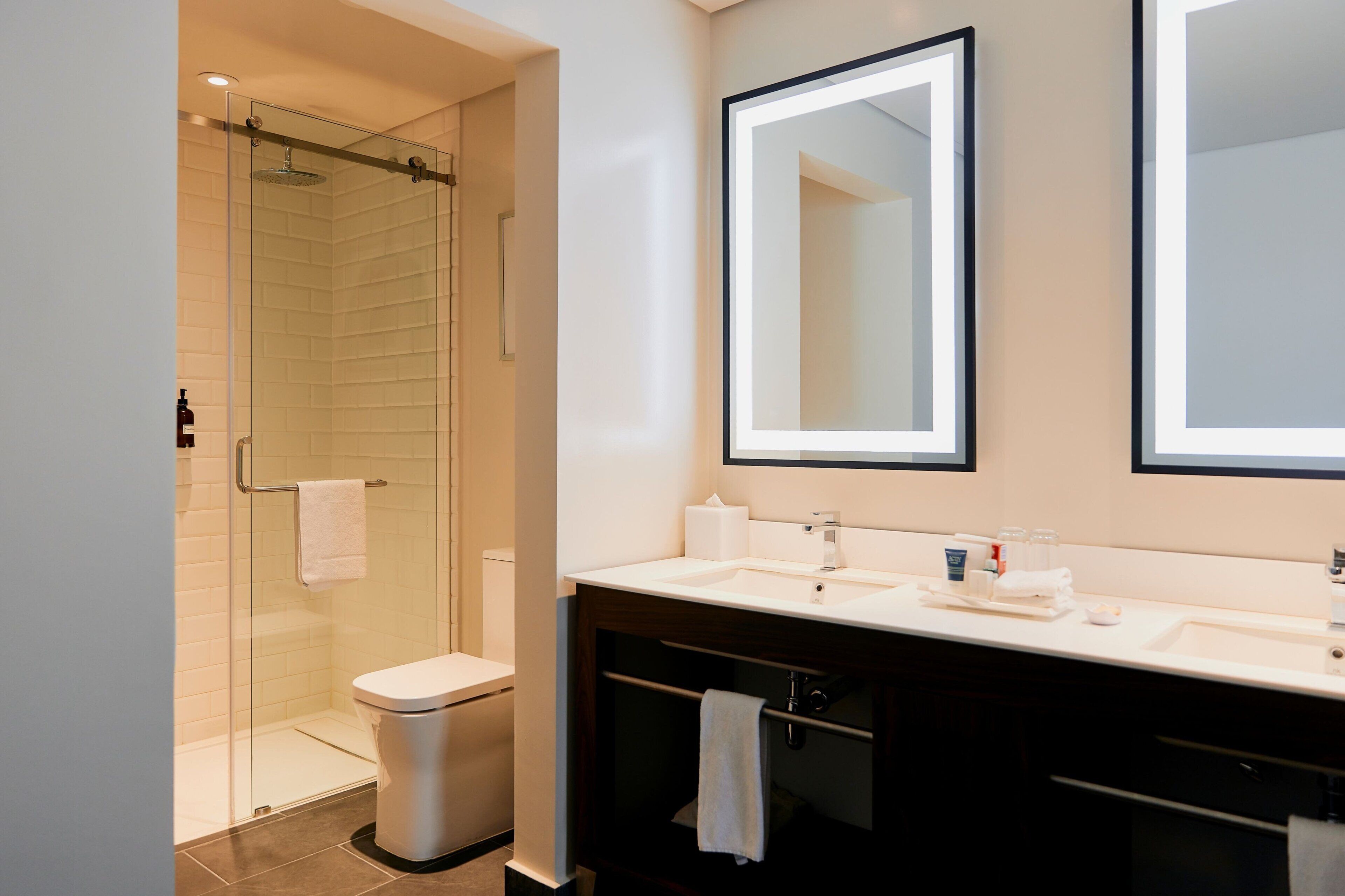 junior suite, 1 king bed, city view | bathroom | shower, free toiletries, hair dryer, towels