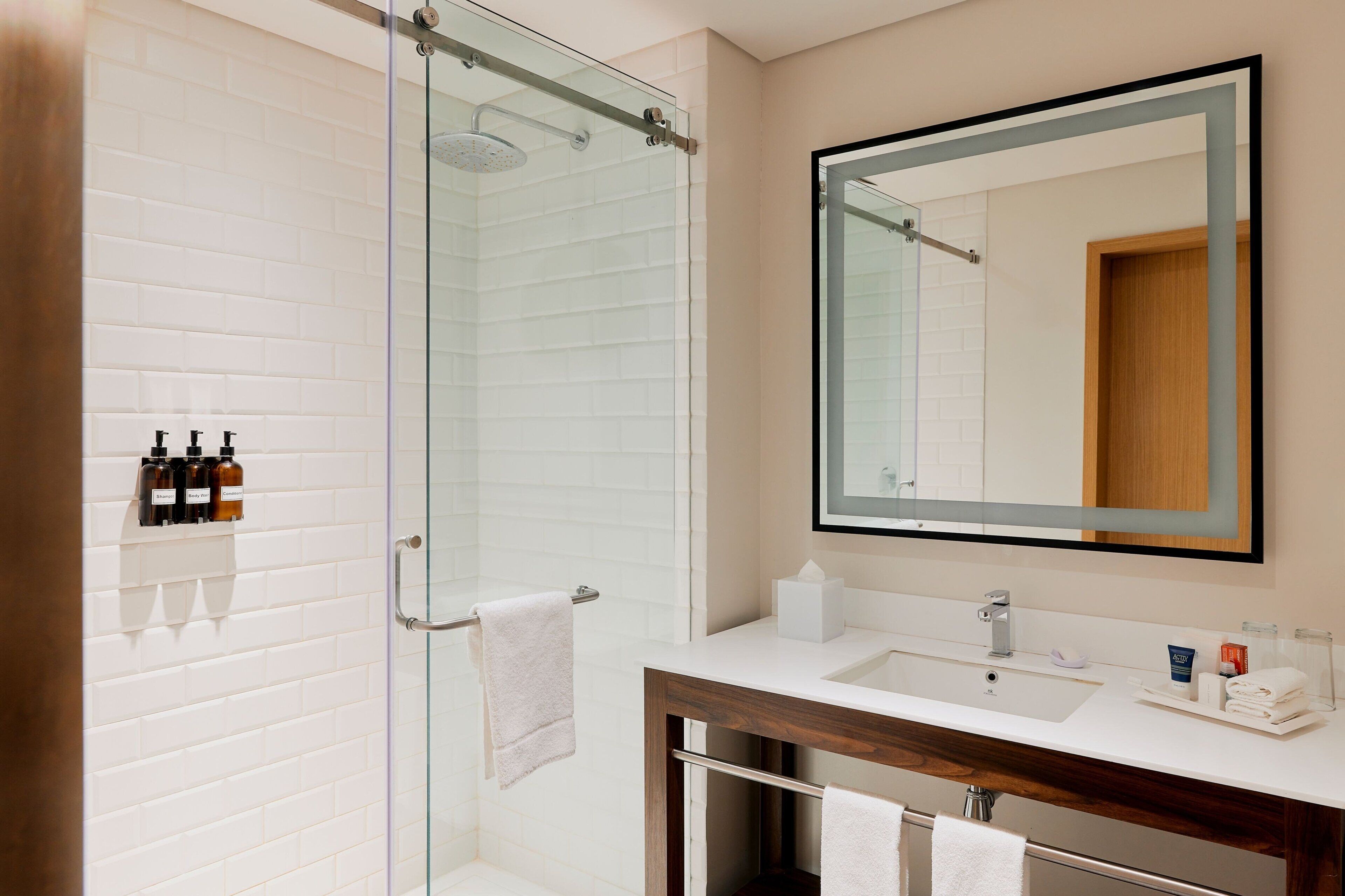 shower, free toiletries, hair dryer, towels