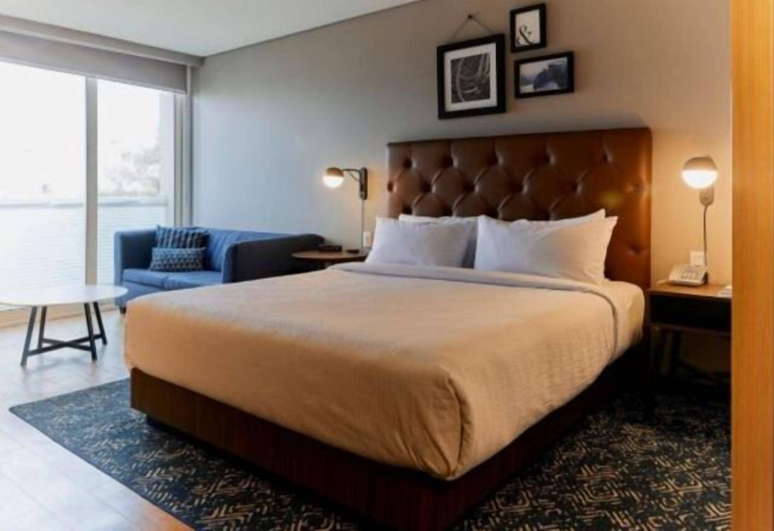 高級寢具、羽絨被、Select Comfort 床墊、房內夾萬