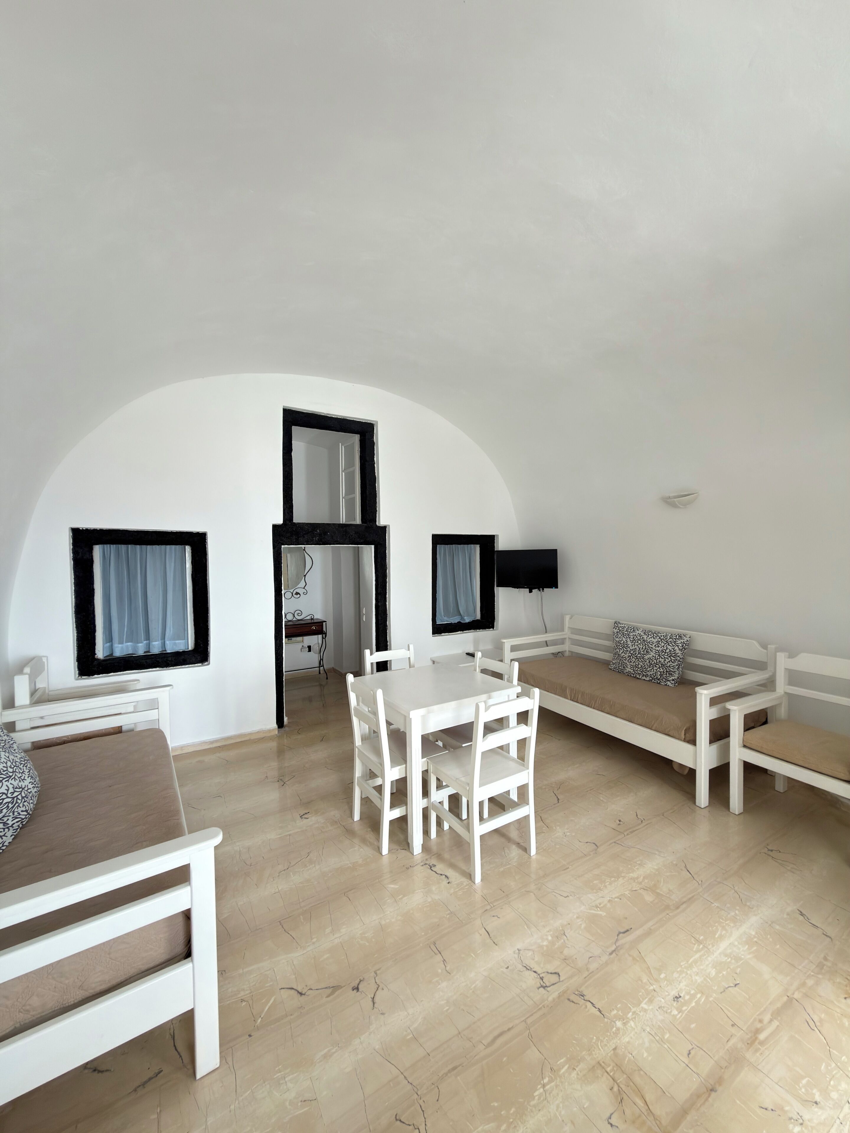 Traditional Apartment, 2 Bedrooms | In-room safe, blackout drapes, iron/ironing board