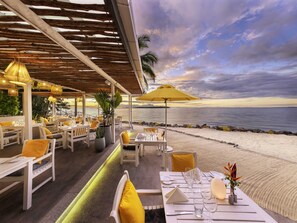 6 Restaurants; Frühstück, Mittagessen und Abendessen werden serviert