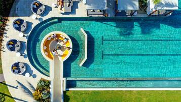 2 kolam renang terbuka, kabana percuma, payung kolam