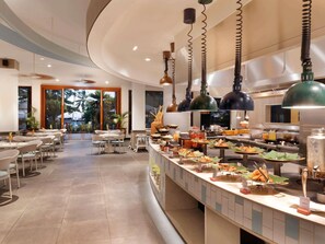 6 restoran, sarapan dihidangkan 