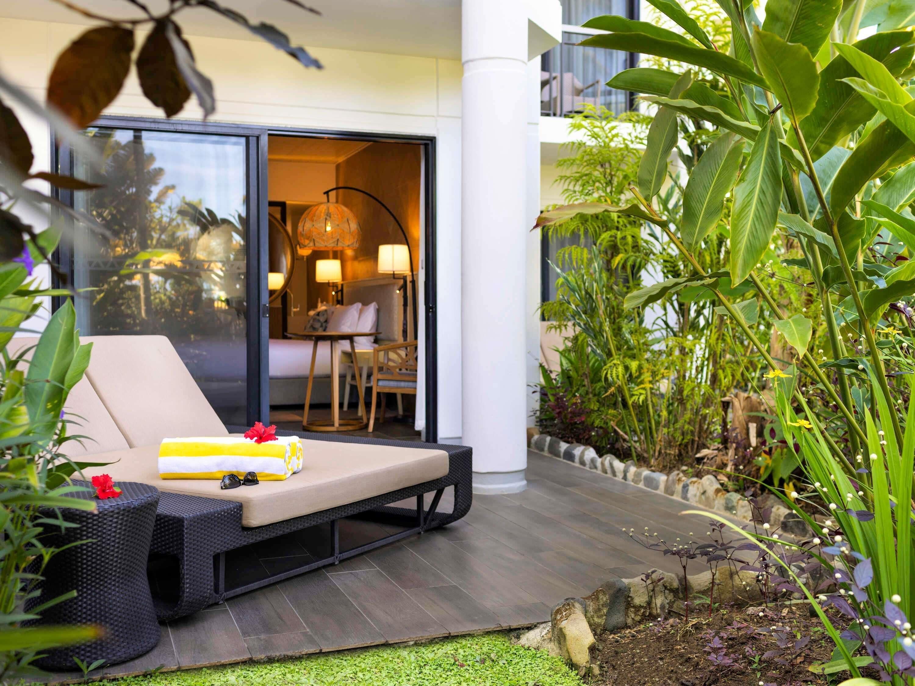 Luxury Room, 1 King Bed (Beach Club Plus Access)