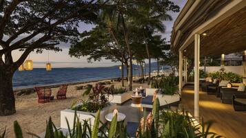 4 bars/lounges, 2 poolside bars, swim-up bar, beach bar